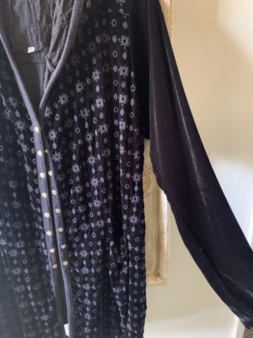 Johnny Was Black Velvet Patterned Hooded Longline jacket - Picture 2 of 9